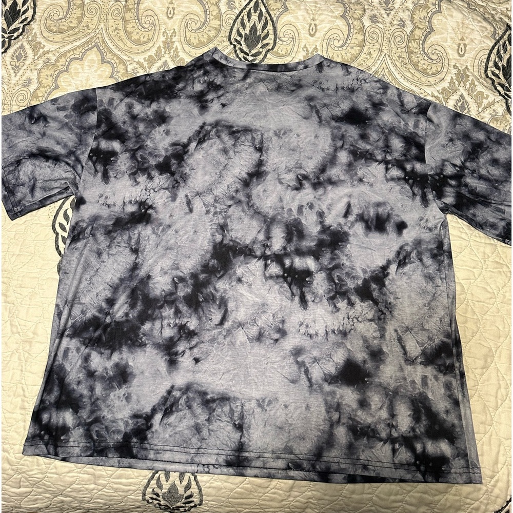 SHEIN woman tour 2021 skill butterfly tie dye shirt black white - Picture 3 of 5